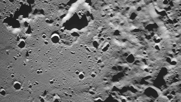 Луна-25 автоматты станциясынан түсірілген Ай бетінің фотосуреті - Sputnik Қазақстан
