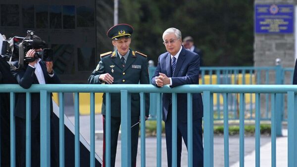 Глава государства посетил селезадерживающую плотину Аюсай - Sputnik Қазақстан