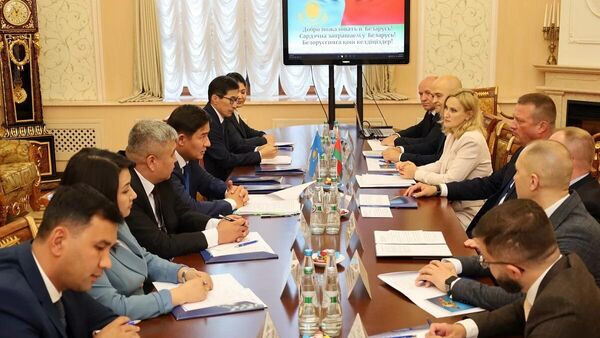 Минюсты Казахстана и Беларуси подписали меморандум о сотрудничестве  - Sputnik Казахстан