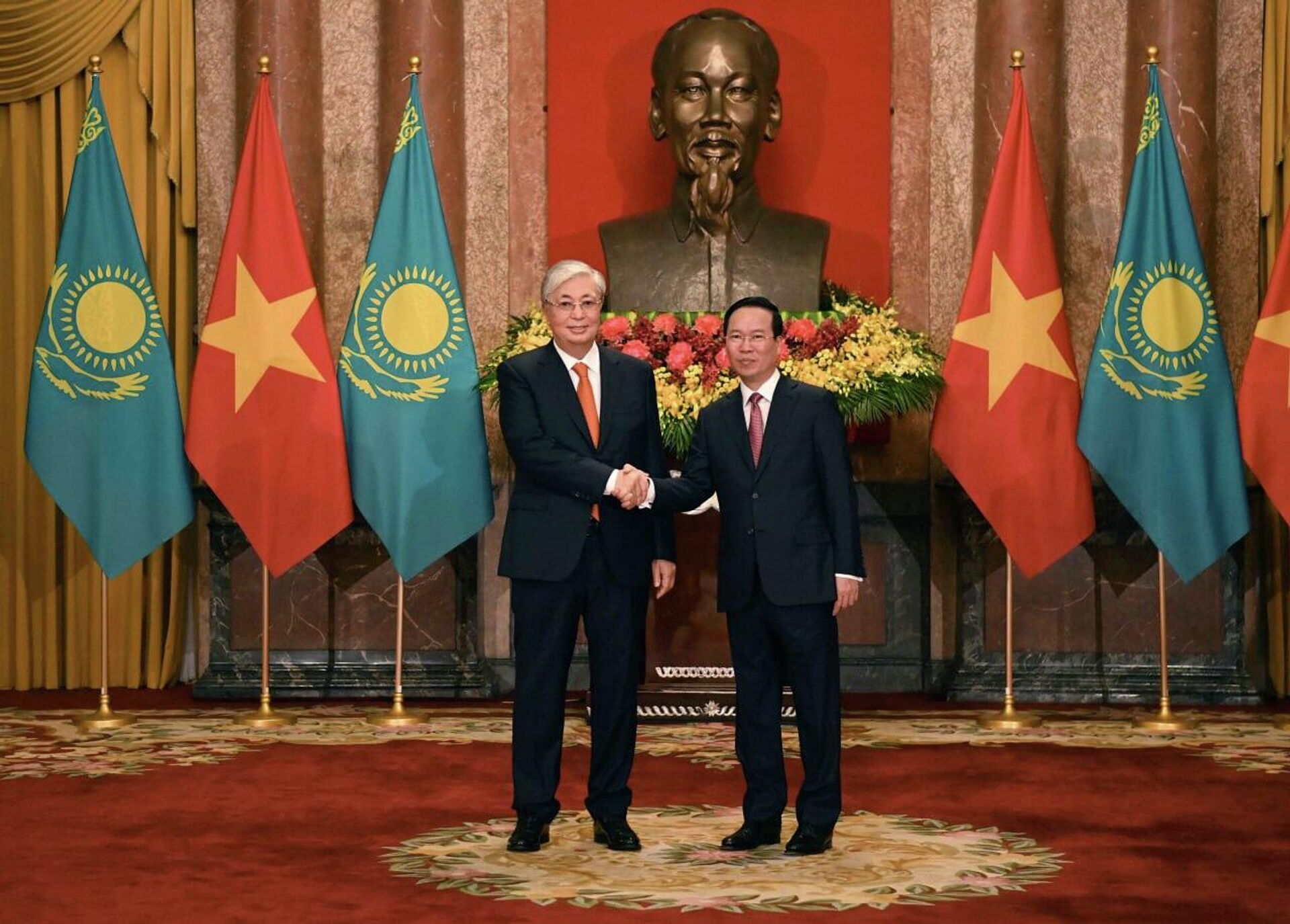Токаев провел переговоры с президентом Вьетнама  - Sputnik Қазақстан, 1920, 21.08.2023