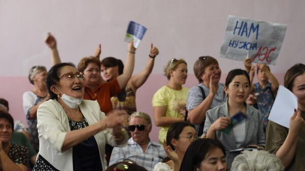 Как проходили публичные слушания по строительству АЭС в поселке Улькен - Sputnik Казахстан