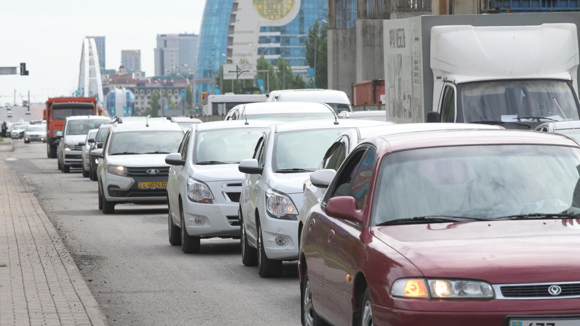 Ресейлік такси жүргізушілері жыныстық қатынасқа түсуге тырысады