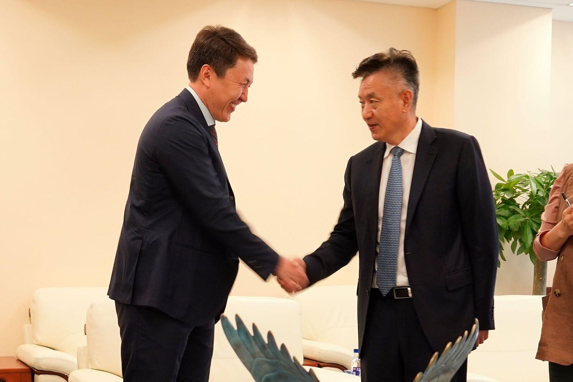 В Пекине состоялась встреча руководителей АО КазТрансОйл с китайскими партнерами - Sputnik Казахстан, 1920, 04.09.2023