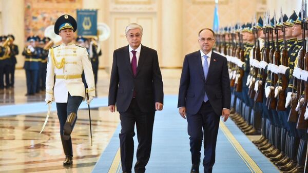 Касым-Жомарт Токаев встретил президента Албании Байрама Бегая в Акорде - Sputnik Казахстан