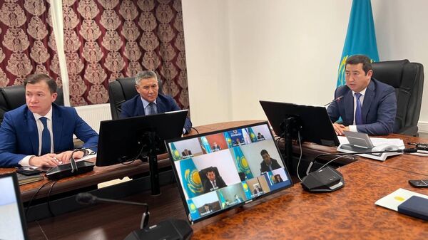 Министр сельского хозяйства Айдарбек Сапаров провел заседание Оперативного штаба по уборочной кампании - Sputnik Казахстан
