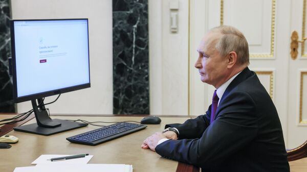 Президент РФ В. Путин проголосовал на выборах мэра Москвы - Sputnik Казахстан