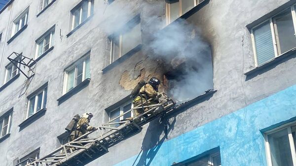 15 человек спасли во время пожара в Усть-Каменогорске  - Sputnik Казахстан