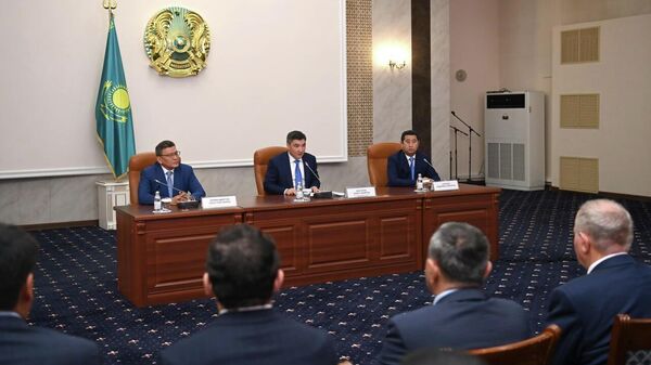 Руководитель администрации президента представил нового акима Северо-Казахстанской области - Sputnik Казахстан