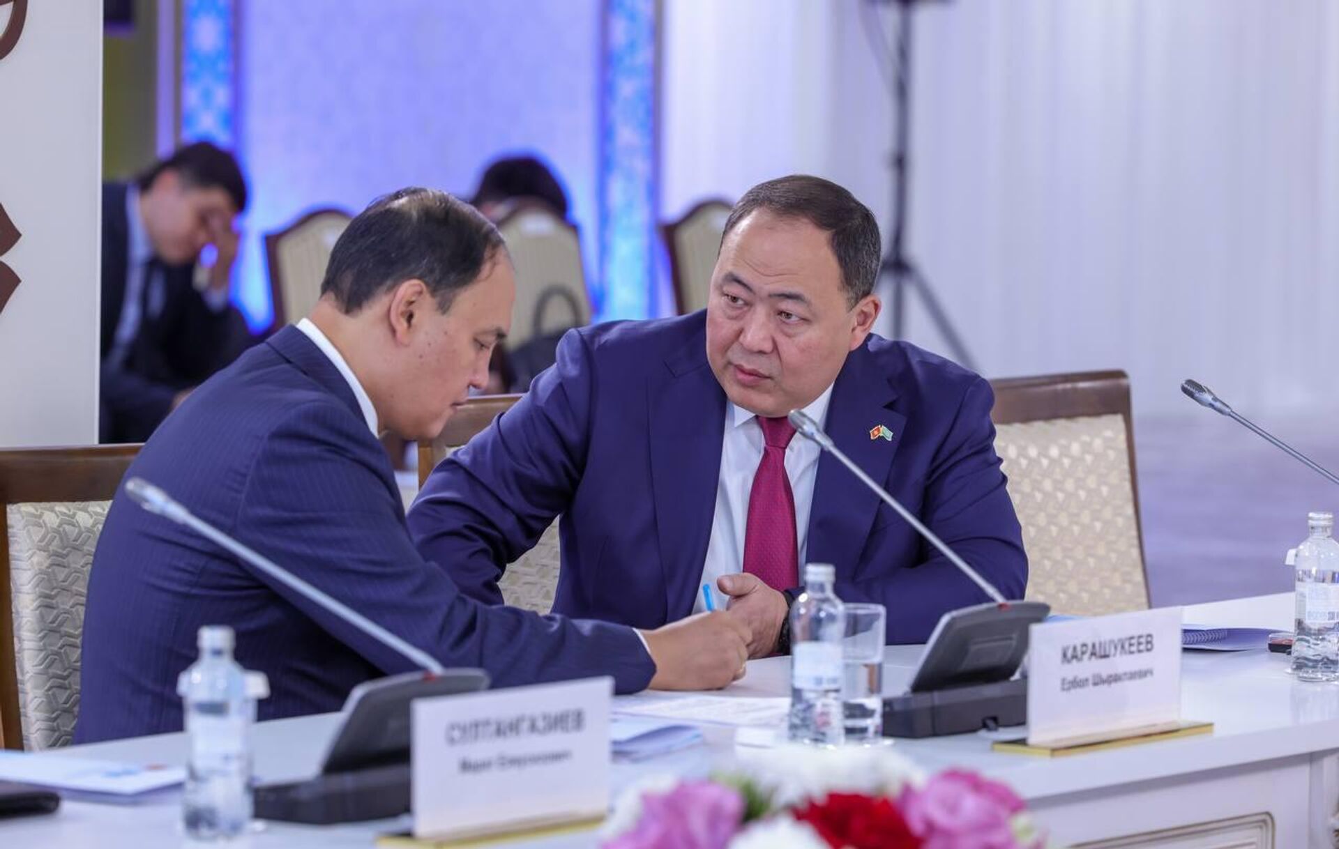 Премьер-министры Казахстана и Кыргызстана провели переговоры в рамках межправительственного совета - Sputnik Казахстан, 1920, 23.09.2023