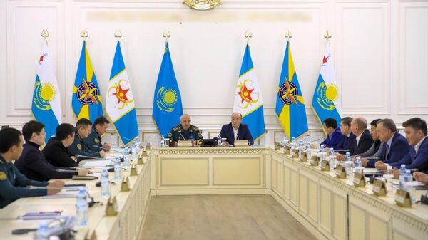 Совещание о ситуации в военно-промышленном комплексе Казахстана прошло в Минобороны - Sputnik Казахстан