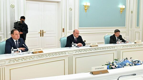 Президент Казахстана встретился с премьер-министрами Беларуси, Кыргызстана и России  - Sputnik Казахстан