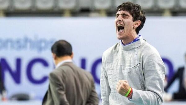 Мужская команда Казахстана по фехтованию на сабле отметилась бронзовой медалью Азиатских игр-2022 в Ханчжоу - Sputnik Казахстан