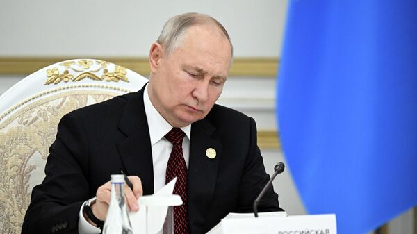 Путин выступает на встрече глав государств СНГ в узком формате - видео - Sputnik Қазақстан