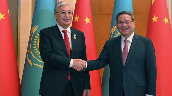 Президент Касым-Жомарт Токаев встретился с Премьером Государственного совета КНР Ли Цяном - Sputnik Казахстан