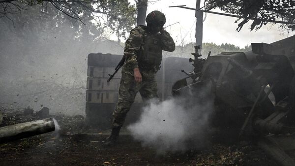 Стрельба агитационными снарядами по позициям ВСУ на Северском направлении - Sputnik Казахстан