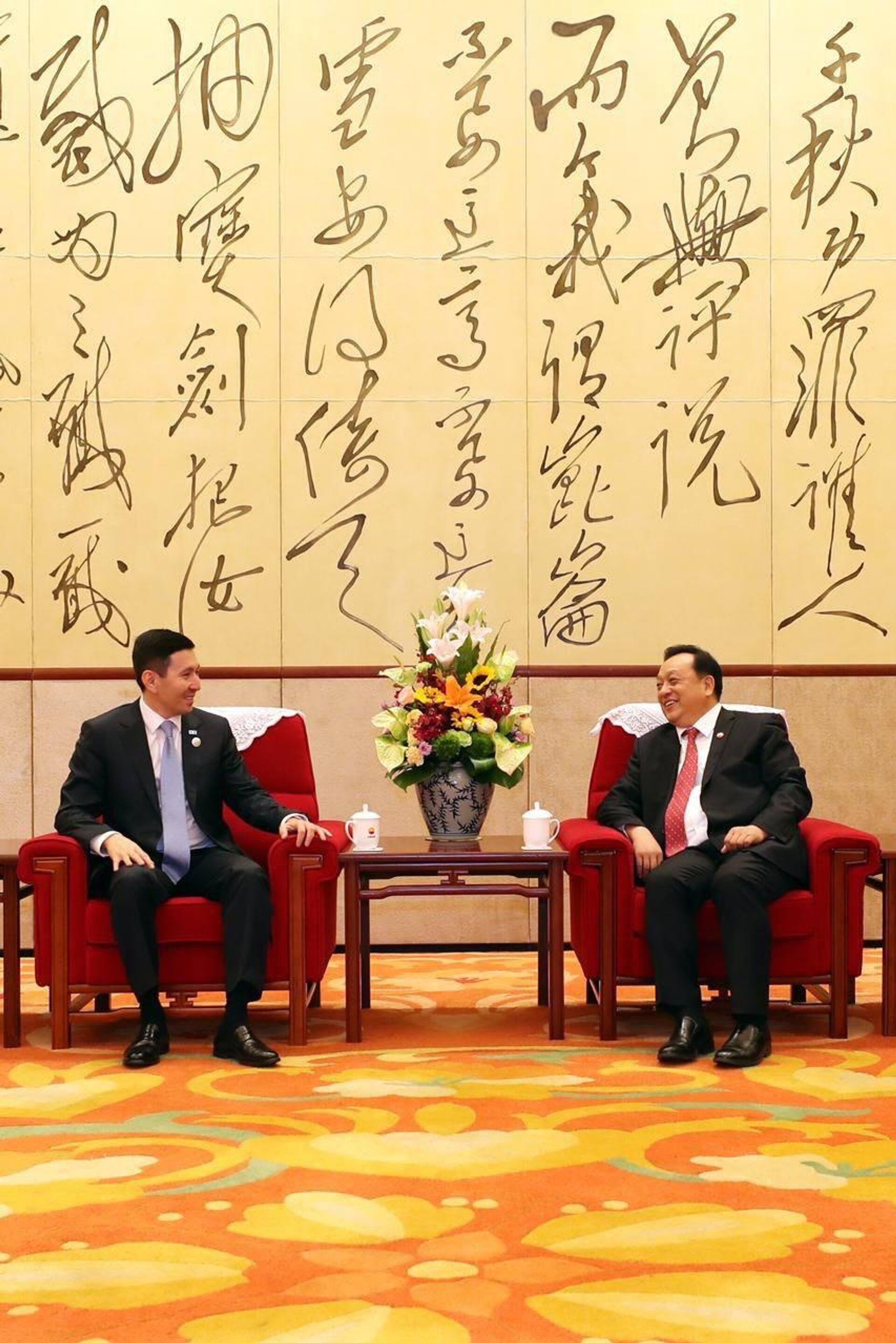 Глава Самрук-Казына встретился с руководством крупных государственных компаний Китая - Sputnik Казахстан, 1920, 18.10.2023