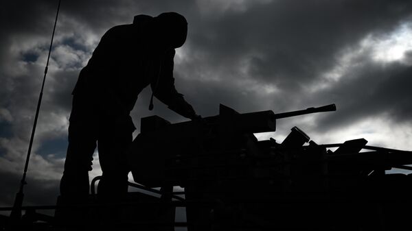 Подготовка экипажей БТР и БМП на полигоне в тыловом районе СВО - Sputnik Қазақстан