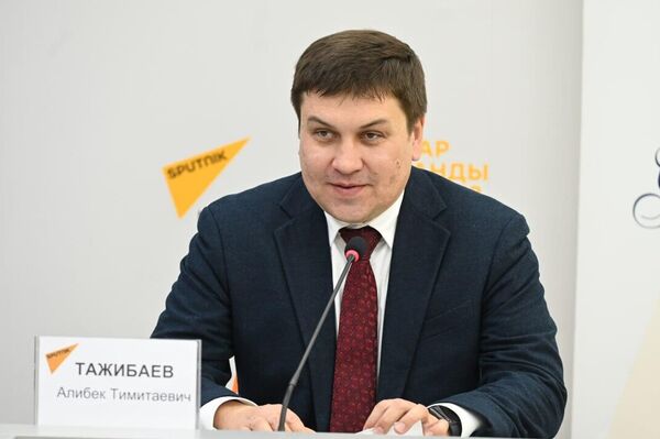 Алибек Тажибаев, директор Центра аналитических исследований Евразийский мониторинг - Sputnik Казахстан