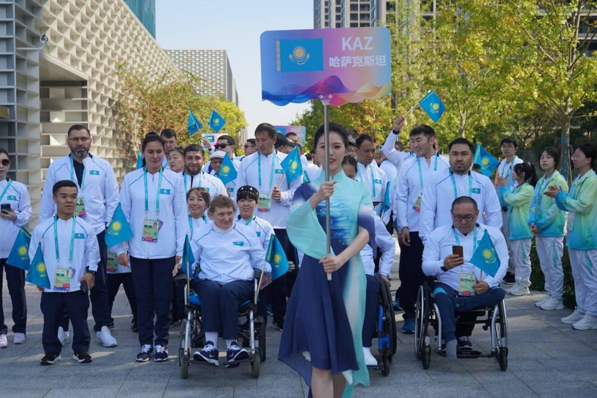 Торжественная церемония поднятия флага Казахстана состоялась в рамках Азиатских Пара игр Ханчжоу-2022 - Sputnik Казахстан, 1920, 21.10.2023