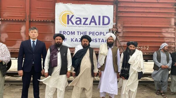  Казахстанская гуманитарная помощь прибыла в афганскую провинцию Балх - Sputnik Казахстан