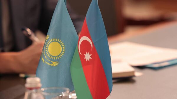 Казахстан готов увеличить поставки товаров в Азербайджан на $300 млн - Sputnik Қазақстан