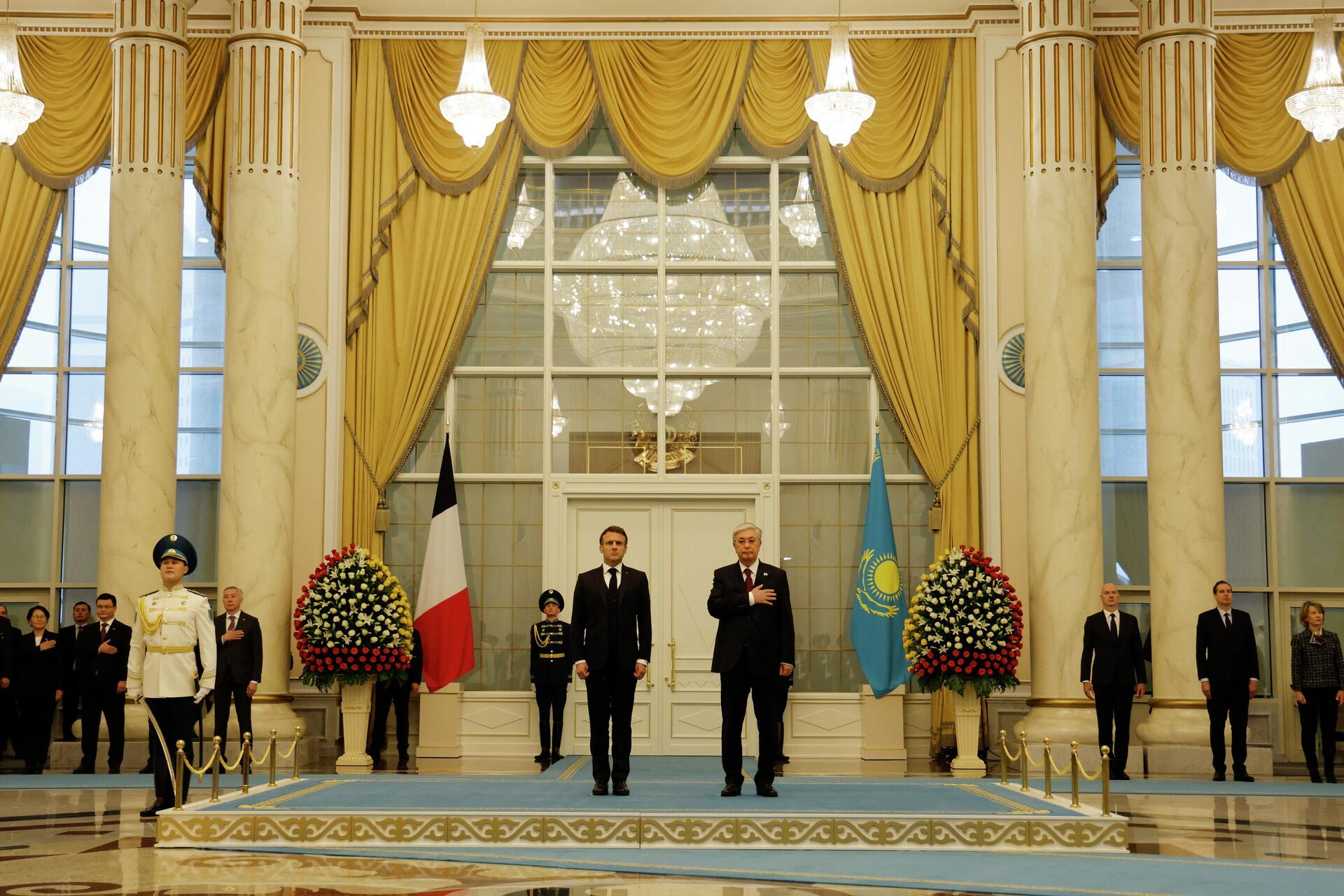 Торжественная церемония встречи Президента Франции Эмманюэля Макрона в резиденции Акорда - Sputnik Казахстан, 1920, 01.11.2023