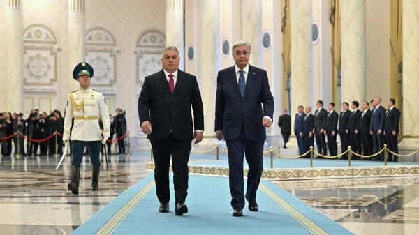 Президент Казахстана и премьер-министр Венгрии провели переговоры в узком формате - Sputnik Казахстан