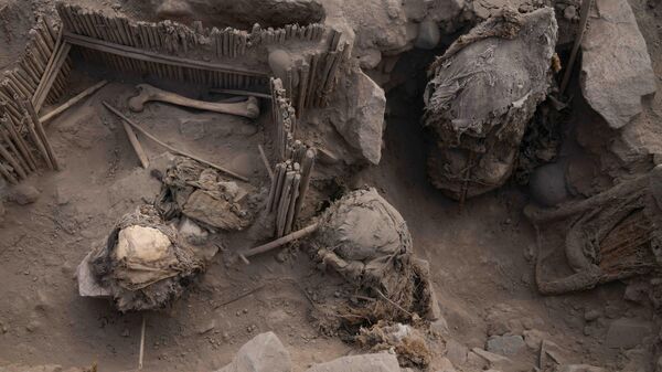 Обнаруженные мумии в Лиме, Перу - Sputnik Қазақстан