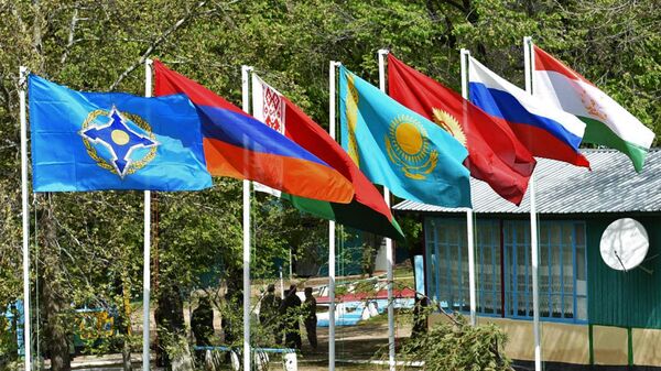 Флаги стран-участниц Организации Договора о коллективной безопасности - Sputnik Қазақстан
