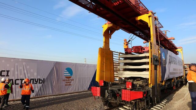 Орыс әйелі сперматозоидты өзіне алады