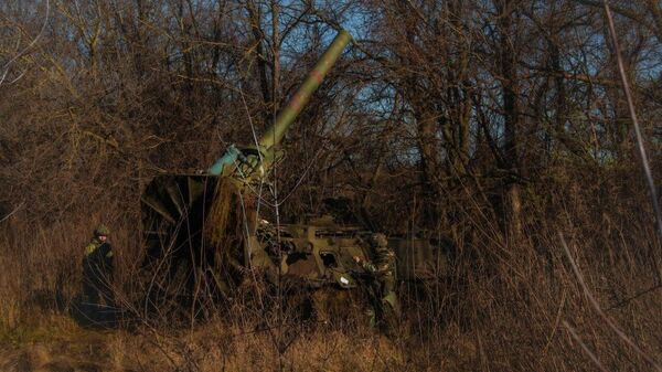 Расчеты 240-миллиметровых Тюльпанов уничтожают укрепленные позиций ВСУ на удалении семь километров. - Sputnik Казахстан