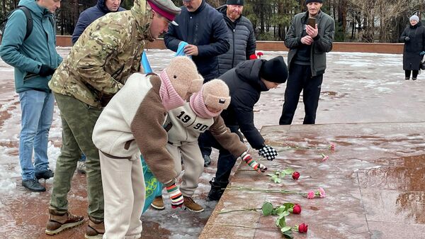 Павлодарские поисковики отметили День Неизвестного солдата - Sputnik Казахстан