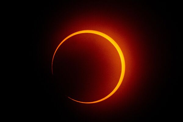 Кольцеобразное солнечное затмение произошло 14 октября 2023-го. - Sputnik Казахстан