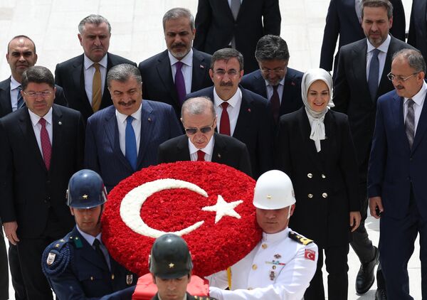 Президент Турции Реджеп Тайип Эрдоган 3 июня принял присягу в Великом национальном собрании страны и официально стал турецким президентом до 2028 года. - Sputnik Казахстан