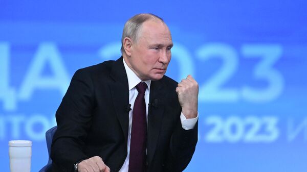 Прямая линия и большая пресс-конференция президента РФ В. Путина - Sputnik Казахстан