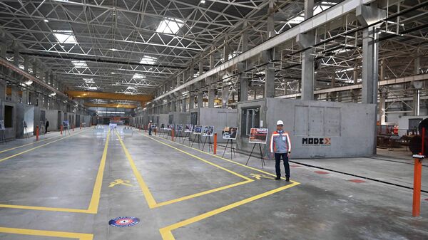 Глава государства посетил завод по производству железобетонных конструкций MODEХ Astana - Sputnik Казахстан