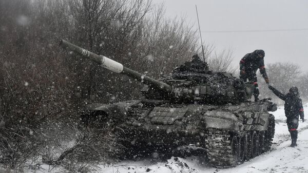 Работа танков Т-72Б в южном секторе СВО - Sputnik Казахстан