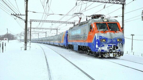 Железная дорога работает стабильно, несмотря на погоду - Sputnik Казахстан