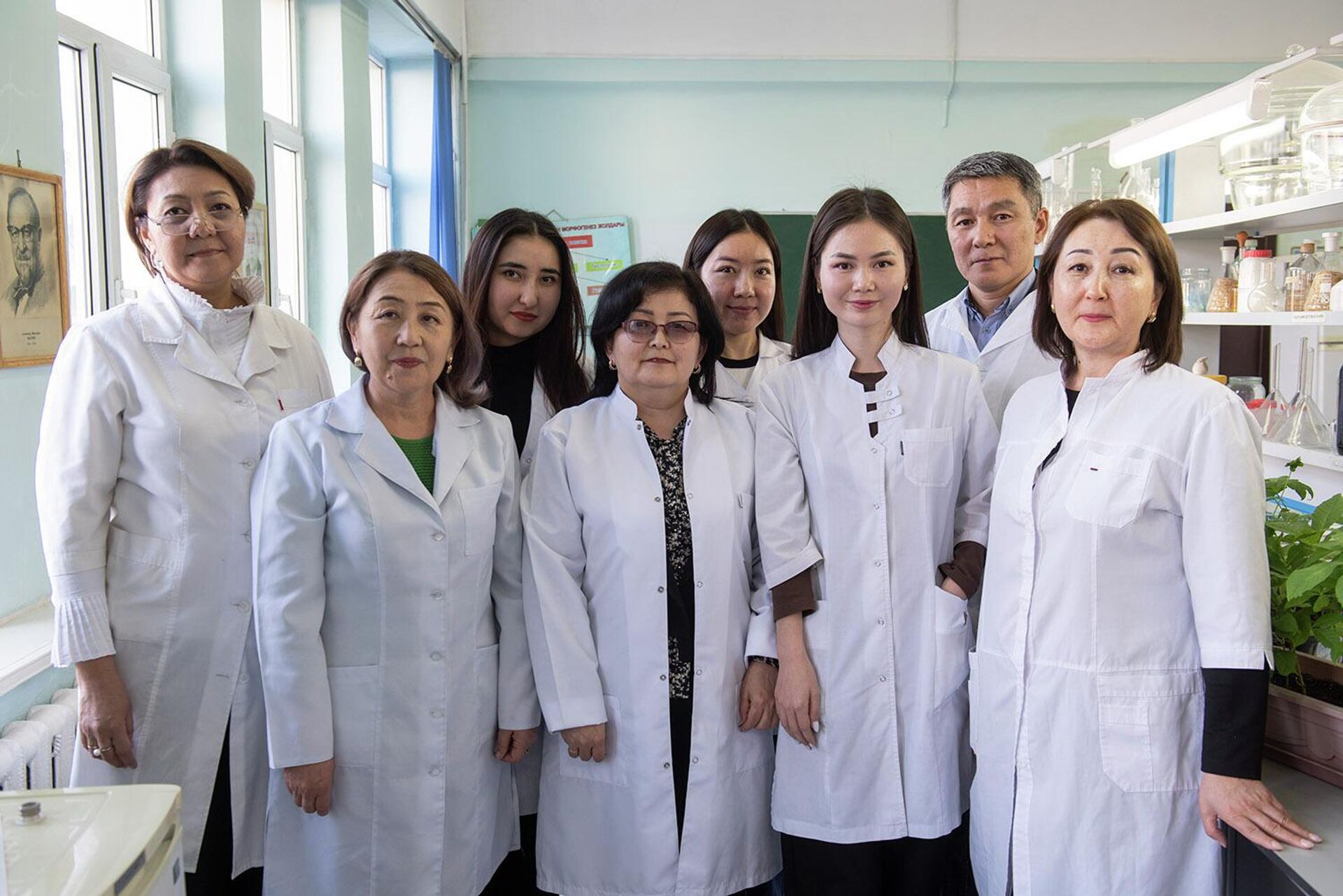 Группа ученых-генетиков ЖенПУ, работающая над проектом под руководством Аскара Калекешова - Sputnik Казахстан, 1920, 18.01.2024