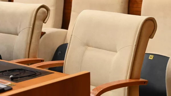 На пленарном заседании мажилиса Динара Шукижанова официально сложила полномочия депутата - Sputnik Қазақстан