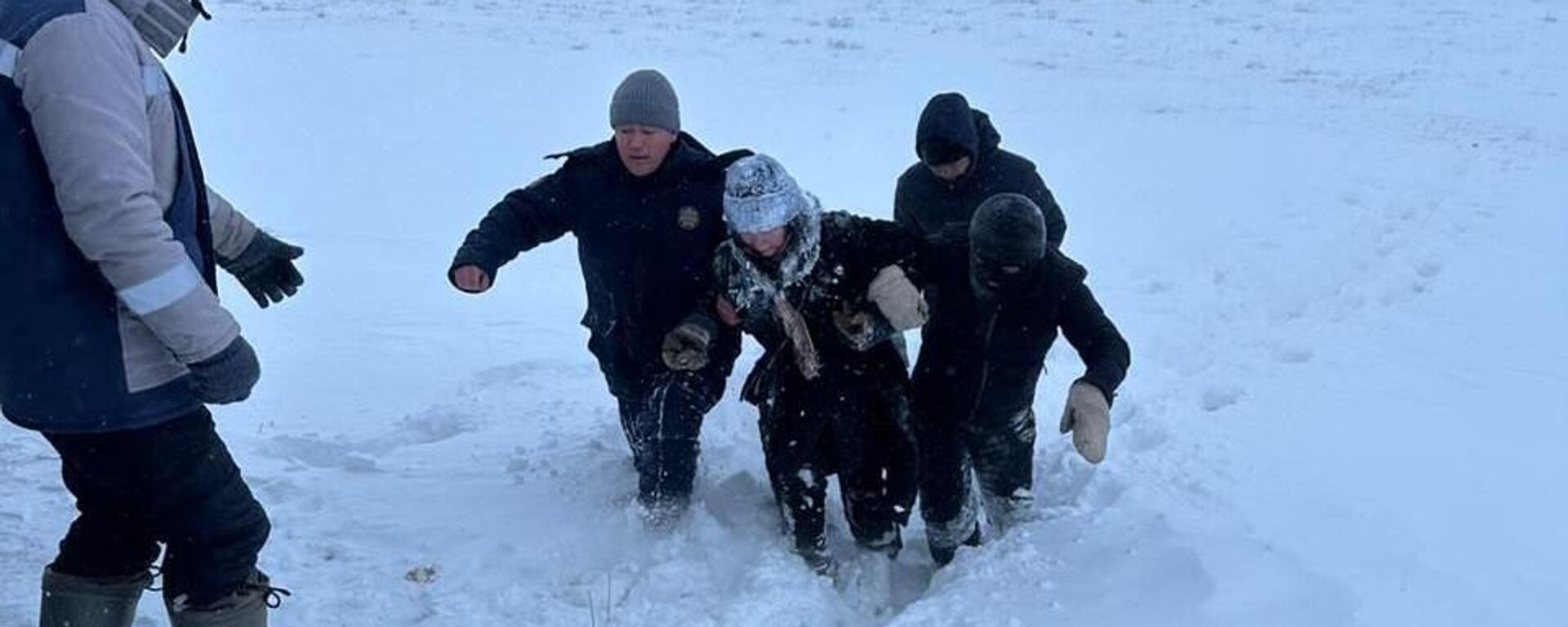 Боранды күні жоғалған әйел мен бала табылды  - Sputnik Қазақстан, 1920, 08.02.2024