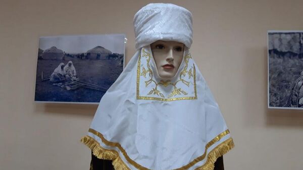  История казахского женского головного убора на выставке в Караганде - Sputnik Казахстан