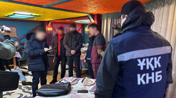 КНБ по подозрению в вымогательстве задержаны 2 жителя Акмолинской области - Sputnik Казахстан