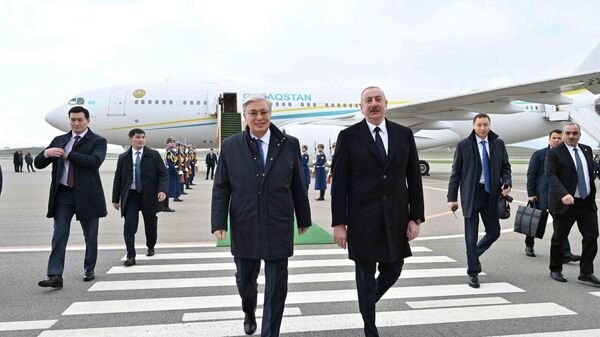 Касым-Жомарт Токаев и Ильхам Алиев прибыли в город Физули  - Sputnik Казахстан