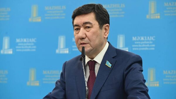 Председатель мажилиса парламента Казахстана Ерлан Кошанов - Sputnik Казахстан