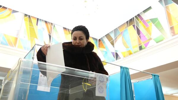 Голосование на выборах президента России - избирательные участки в Астане - Sputnik Казахстан