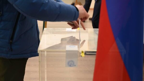 Граждане России голосуют в Астане на выборах президента РФ - Sputnik Қазақстан