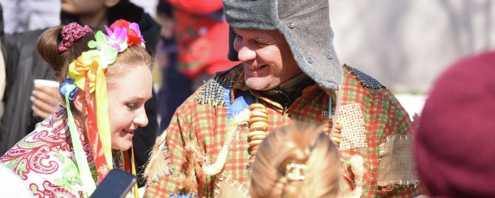 Массовые гуляния на Масленицу в Алматы - Sputnik Казахстан, 1920, 17.03.2024