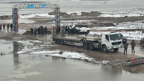 В аварийно-спасательных работах задействованы военнослужащие
 - Sputnik Казахстан