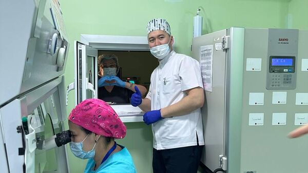 Эмбриолог Еларман Буянжаргал  - Sputnik Казахстан